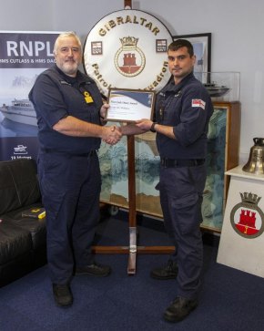 Top Award for Royal Navy Man